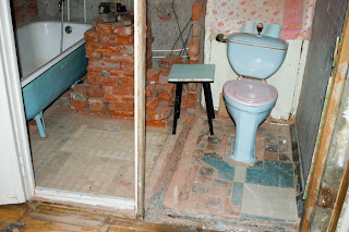 Ремонт ванной комнаты в панельном доме своими силами. Часть первая: разрушение и строительство. - Ремонт своими руками